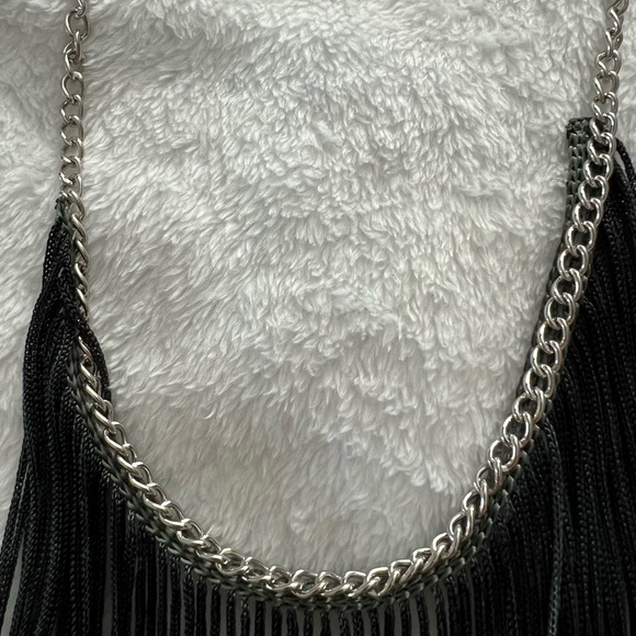 Ombré Fringe fabric necklace - Picture 8 of 9